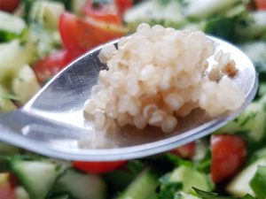 Gekochte, weiße Quinoa